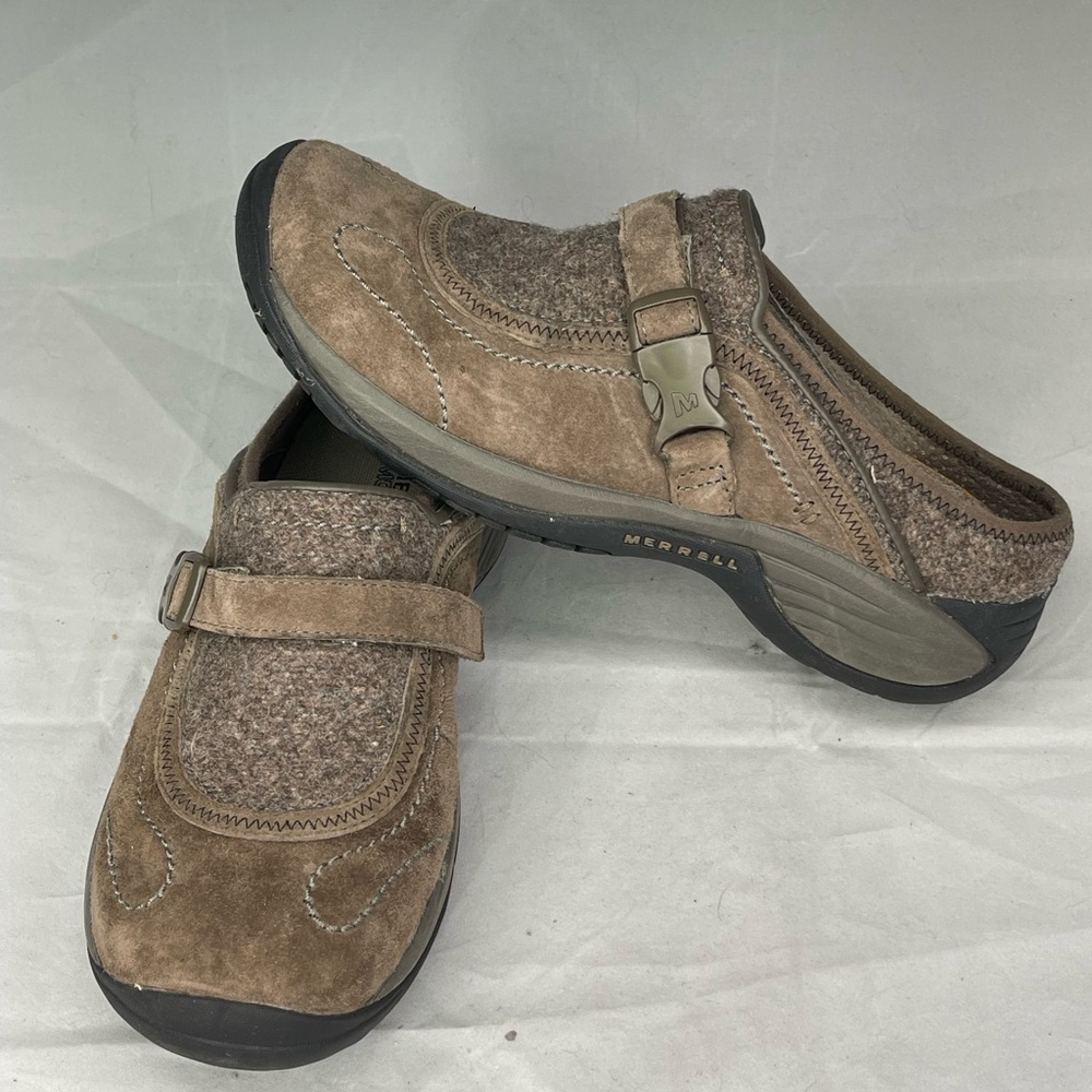 Merrell air cushions woman’s slip on shoes great condition size 8 brown